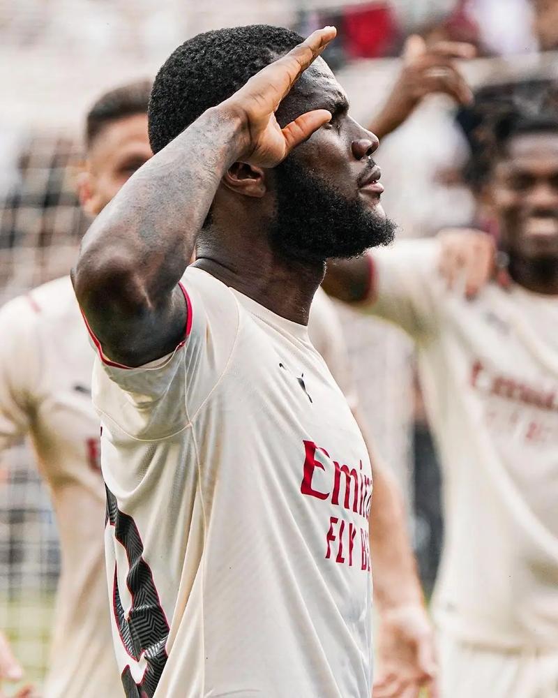 博主发布苹果15 Pro游玩《生化8》视频 全高清稳60帧