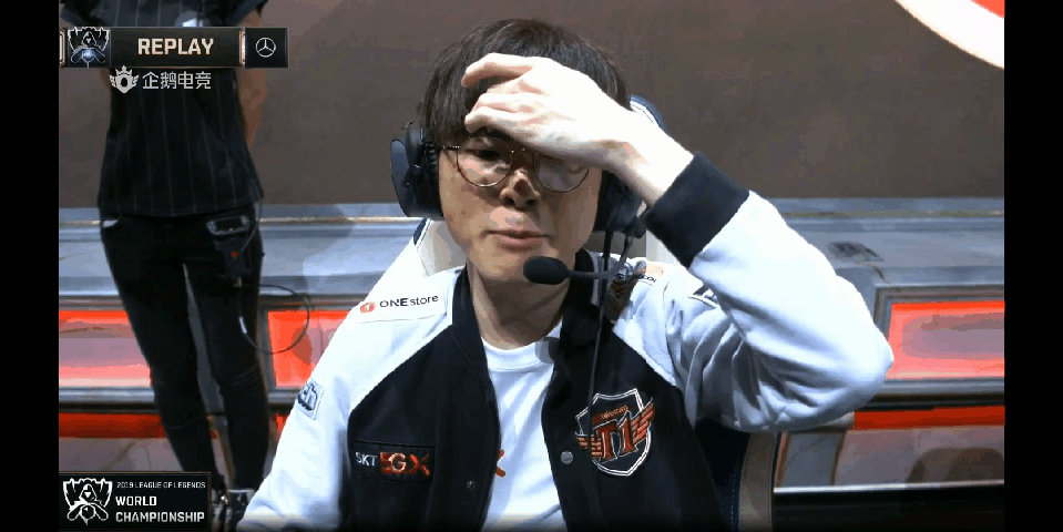 Perfecto(RUS) 以教练的账号进行比赛，作为 Virtus.pro 在 IEM 成都输给了 Vitality