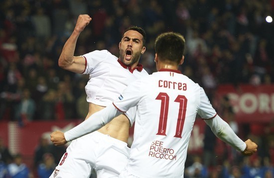 [NBA-湖人] 场均25+5+7！登顶历史第一，他们都说你该退役，可你又创造神迹