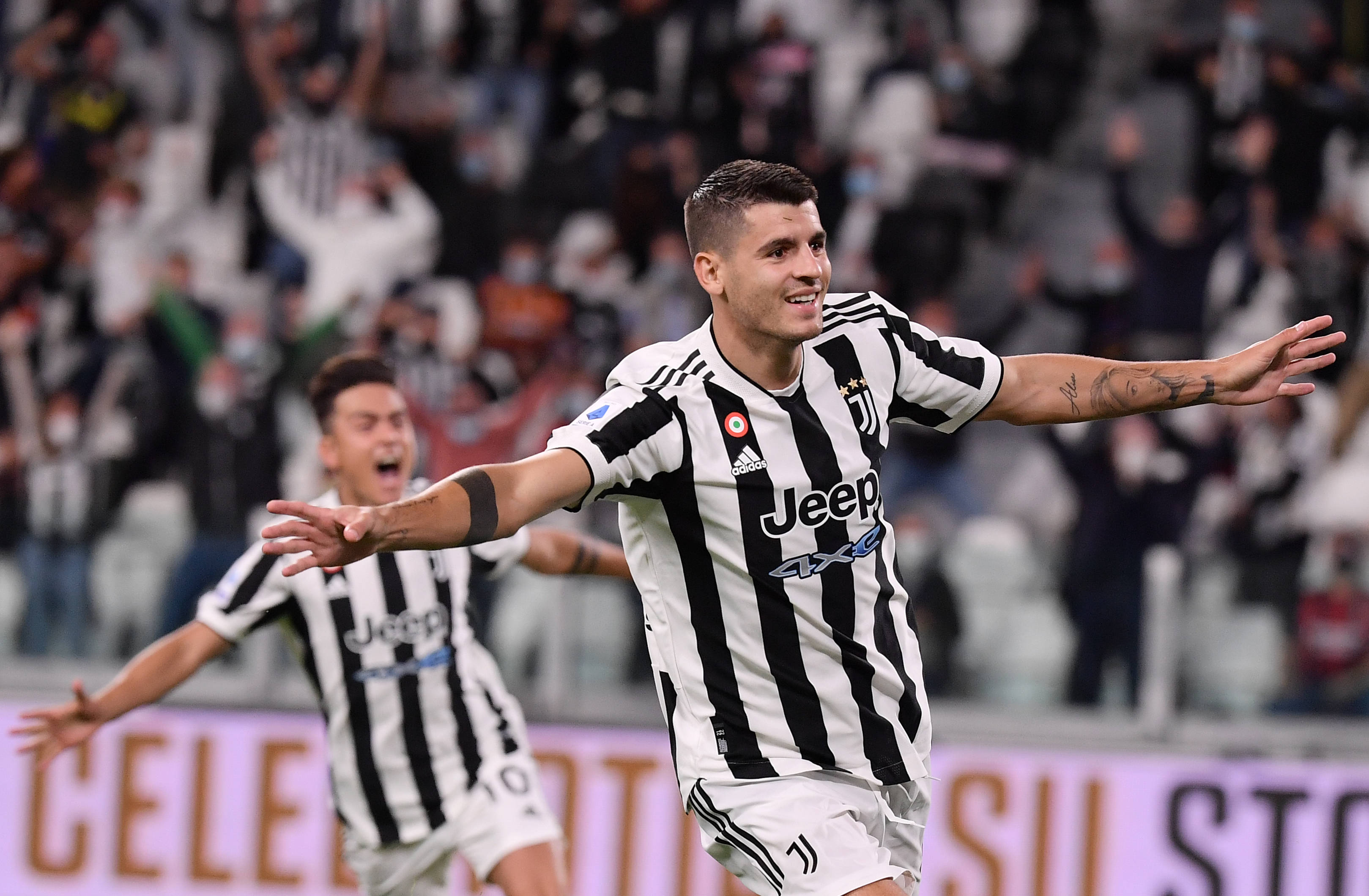 [国内足球]五球大胜 山东泰山力克青岛红狮