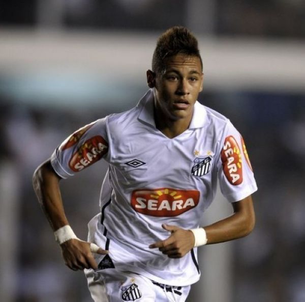 图片报：诺伊尔今天恢复全面训练；基米希、奥利巴同场训练